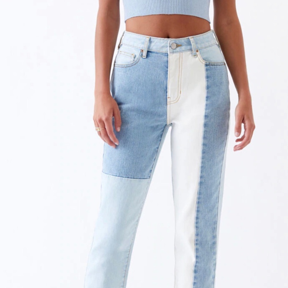 PacSun Hopper Patch Mom Jeans Size 23